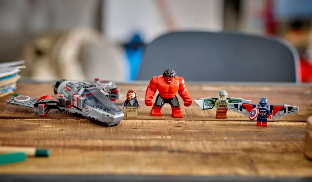 CAPITAN AMERICA vs. HULK ROJO