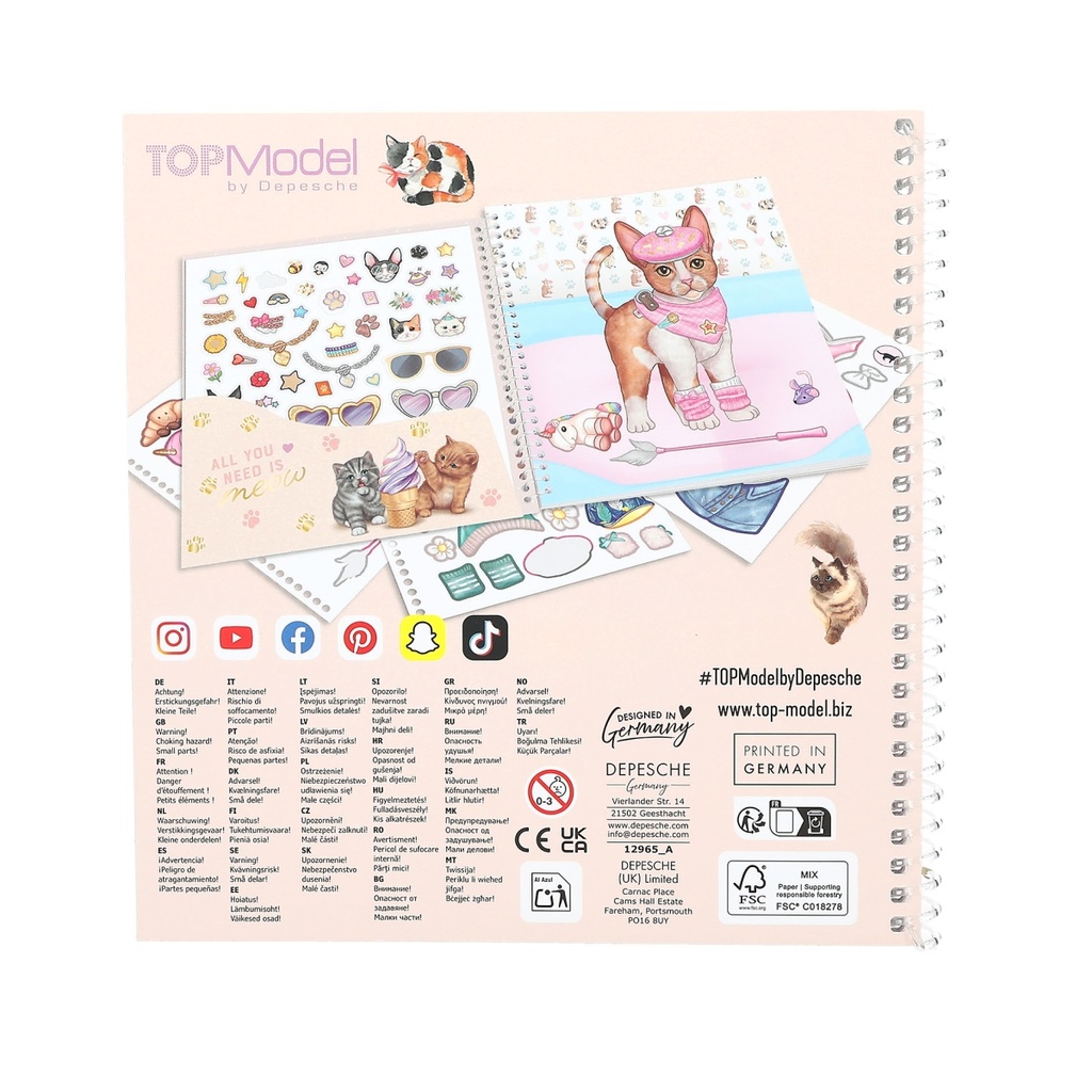 CUADERNO CALCOMANIAS DRESS ME KITTY TOP MODEL