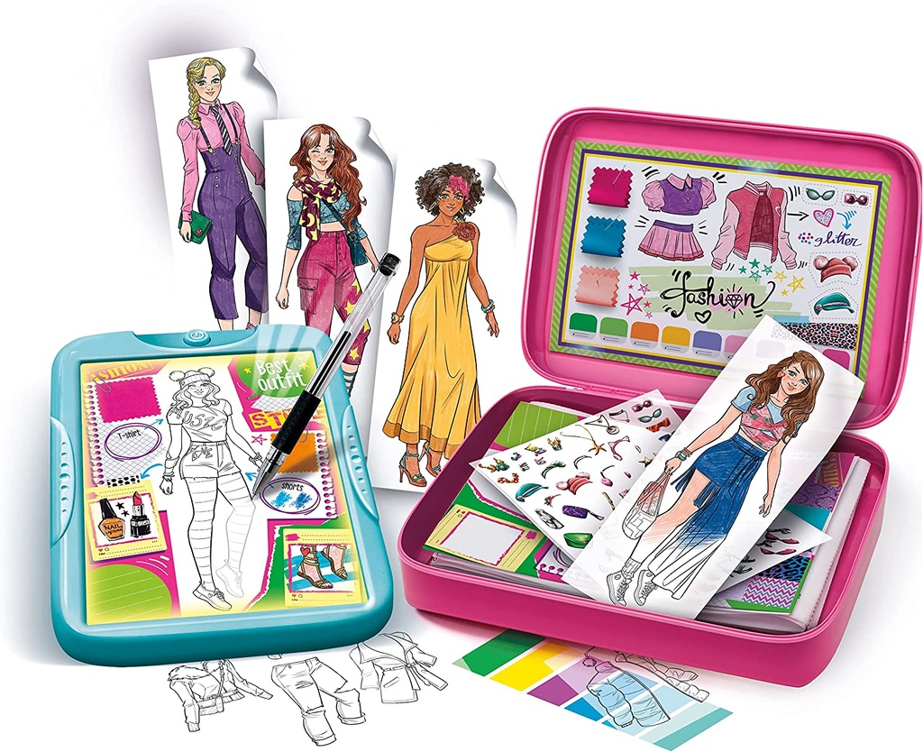 FASHION DESIGNER