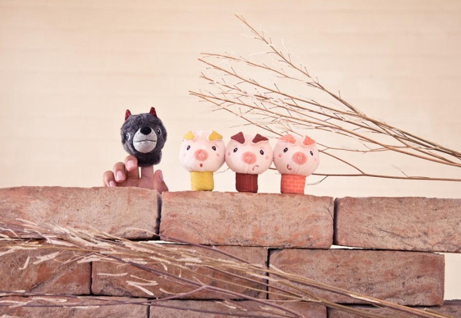 MARIONETAS DEDO LOBO Y TRES C.