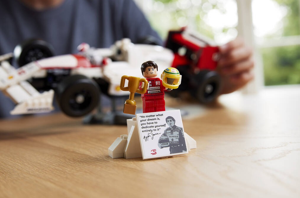 McLAREN MP4/4 AYRTON SENNA                                                 