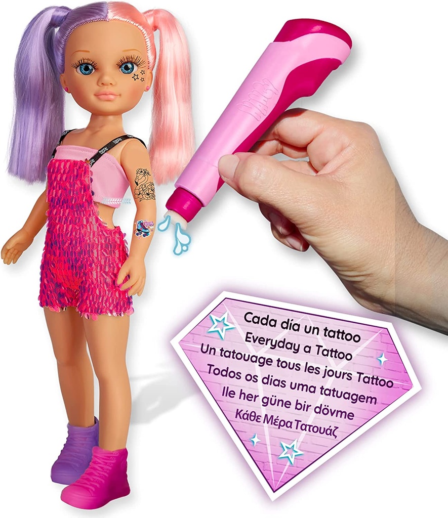 NANCY CADA DIA UN TATTOO