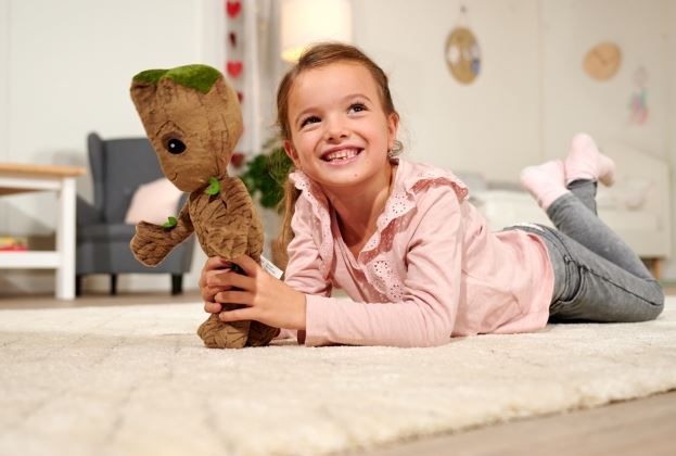 PELUCHE JOVEN GROOT 25 CM.