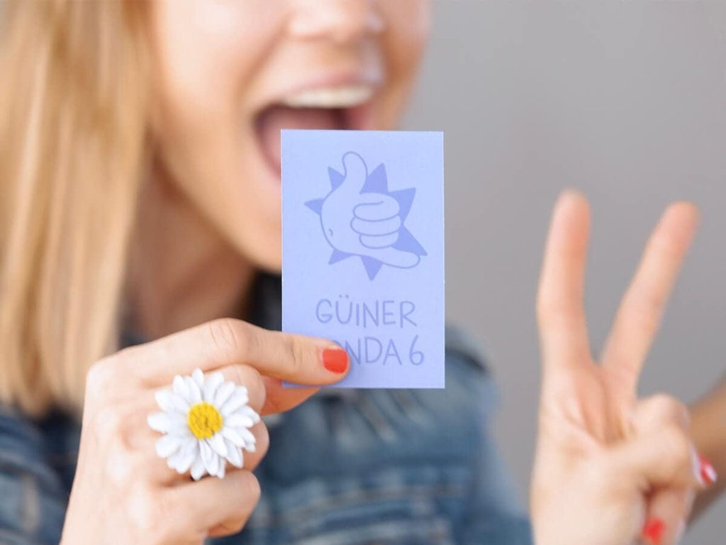 QUE ME ESTAS CONTAINER