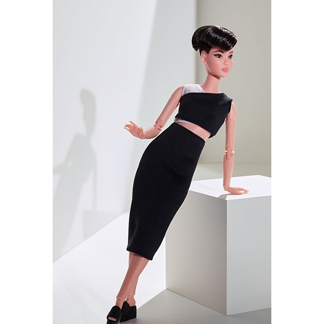 BARBIE LOOKS MORENA