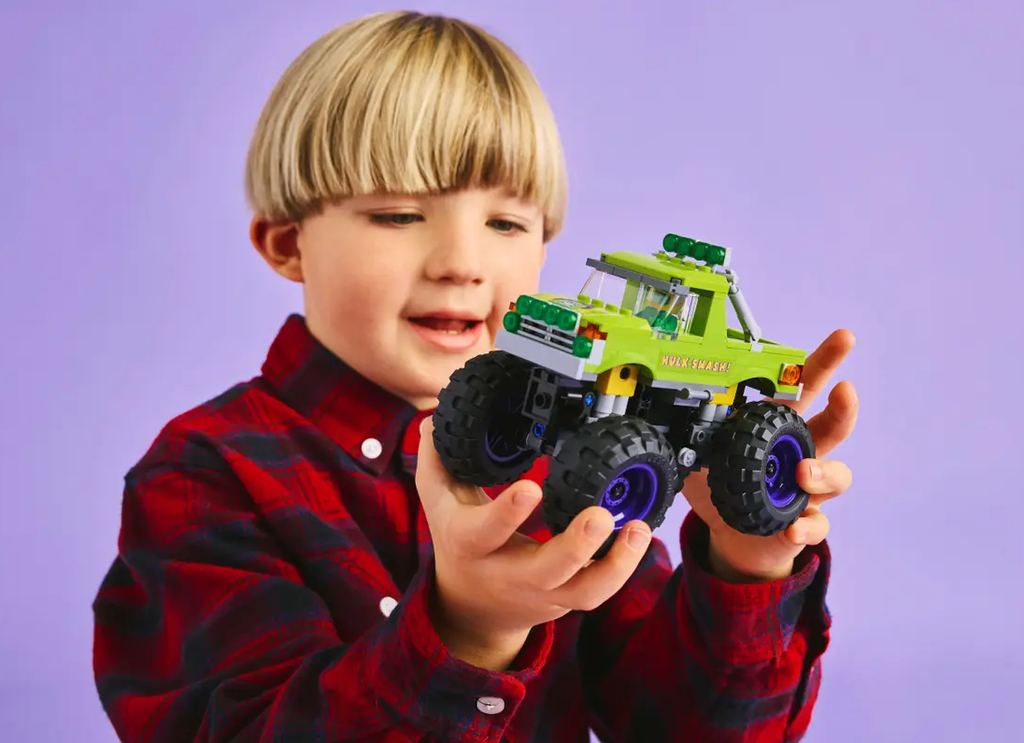 CAMION DE HULK vs. THANOS