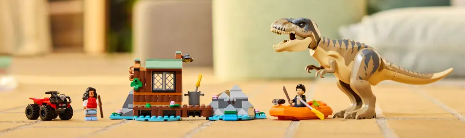 HUIDA POR EL RIO Y T-REX CAZA