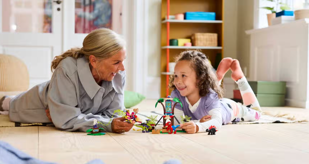 SPIDEY Y GOBBY:BATALLA RAPTORES