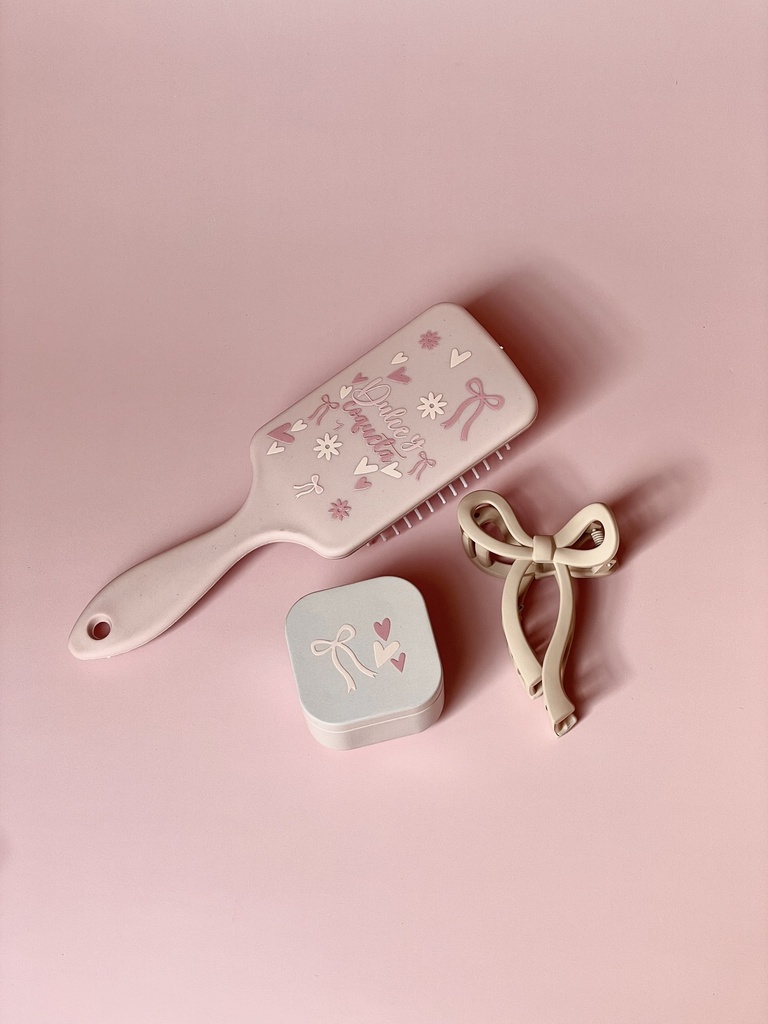 PEINE+PINZA+VELA DULCE Y COQ.