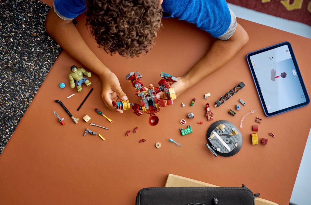 BATALLA HULKBUSTER vs. HULK