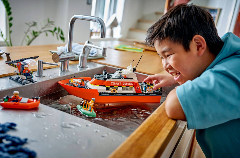 BARCO Y HELICOPTERO RESCATE