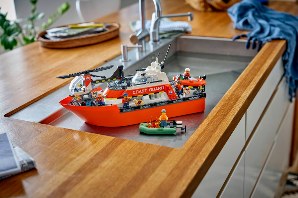 BARCO Y HELICOPTERO RESCATE