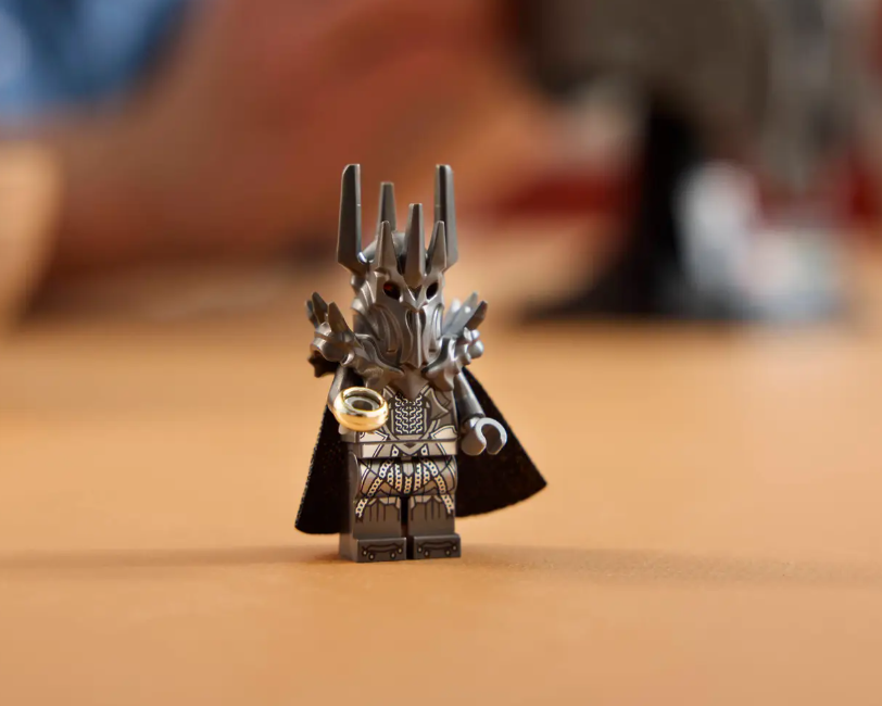 SEÑOR ANILLOS:CASCO SAURON